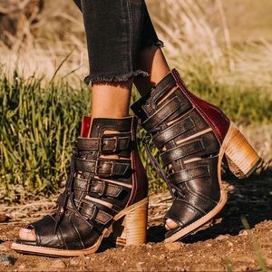 Free Bird Brayden Boots NWB